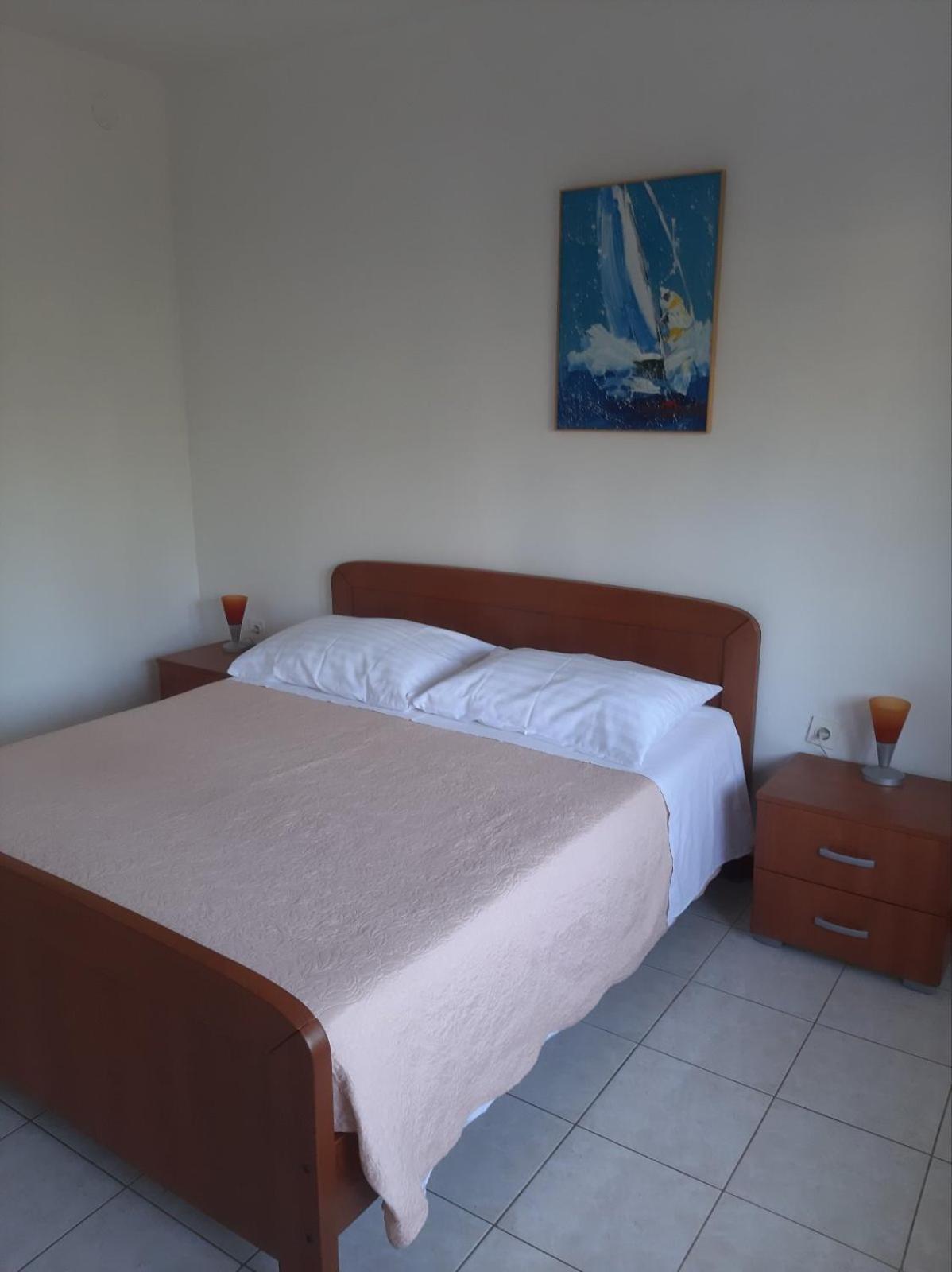 Apartmani Kadmen Ika Εξωτερικό φωτογραφία