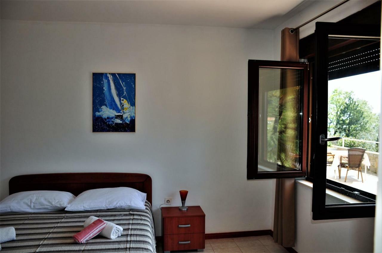 Apartmani Kadmen Ika Εξωτερικό φωτογραφία